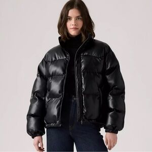 Levi’s Black Glossy Cropped Puffer Jacket – Women’s XS – NWT – Winter Coat